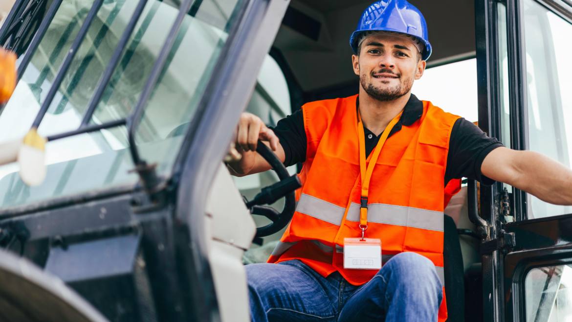 ¿Qué necesitas para conducir maquinaria pesada?